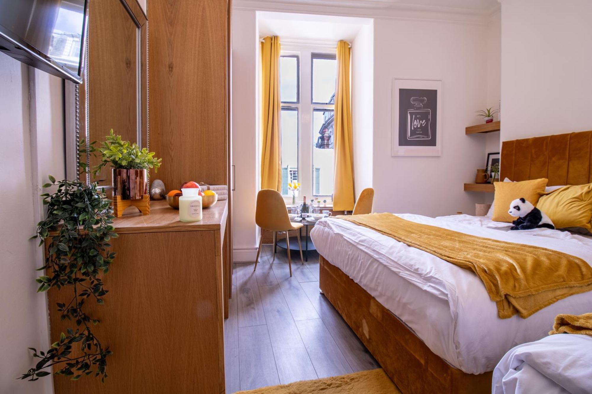 Spacious Studio Apartment On Oxford Street 9Gc London Eksteriør billede