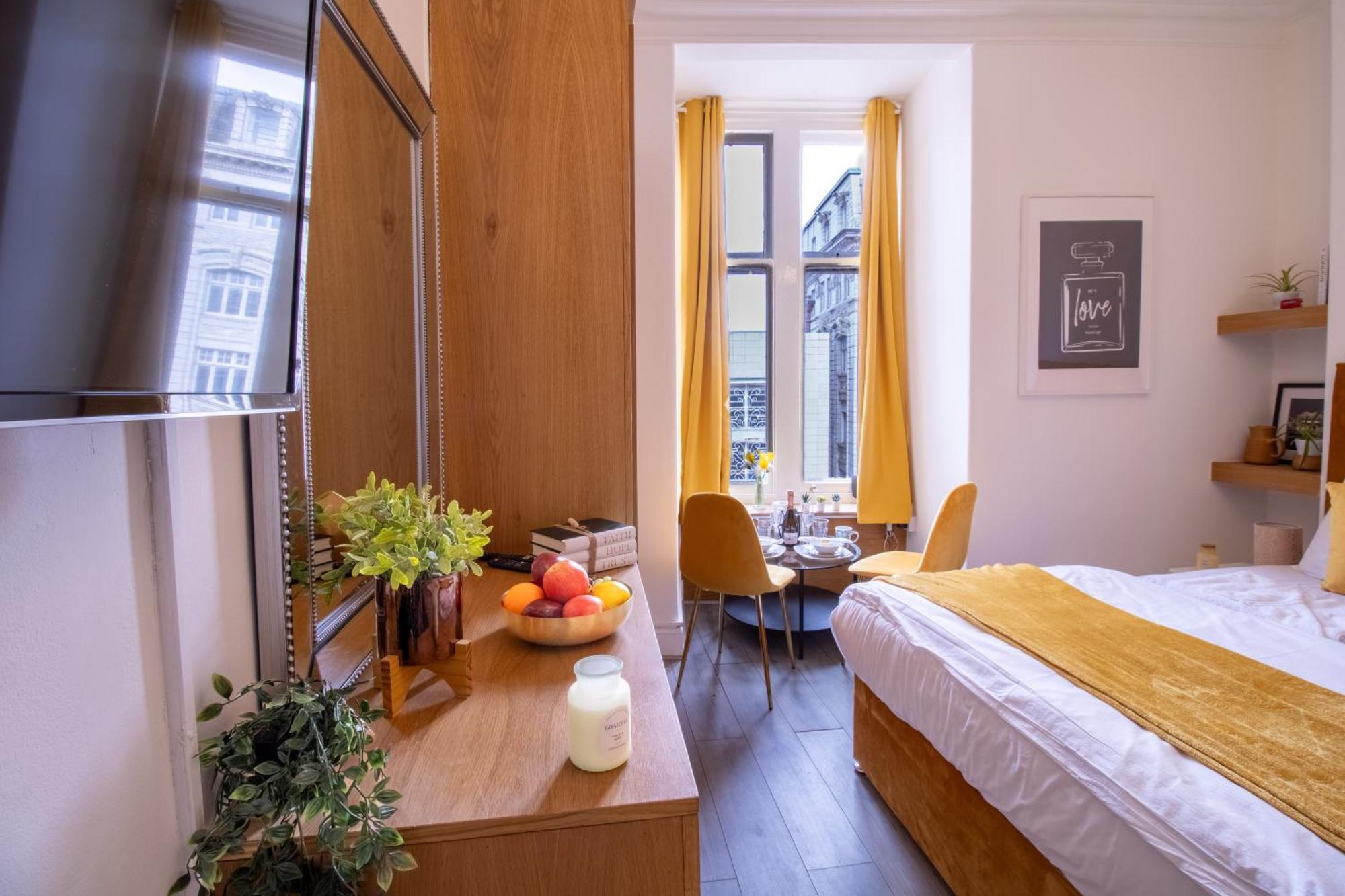 Spacious Studio Apartment On Oxford Street 9Gc London Eksteriør billede